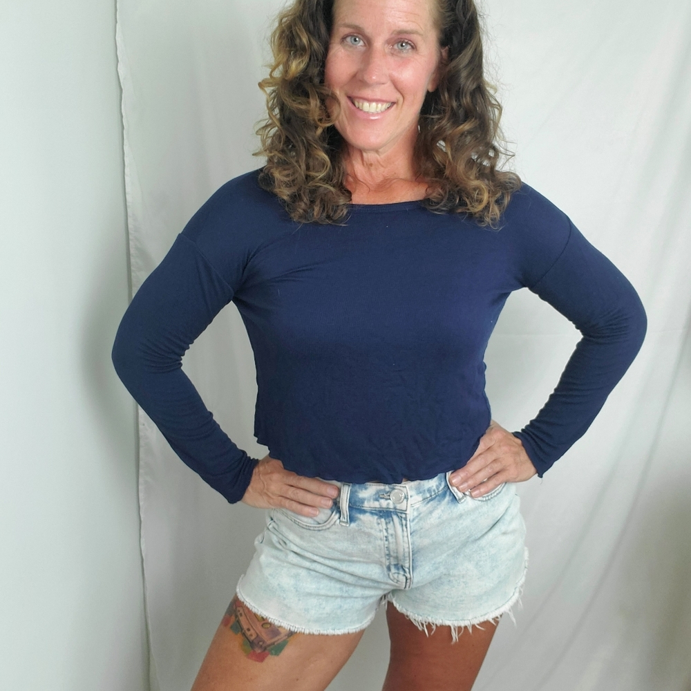 Pink Rose navy blue long sleeved cropped tee